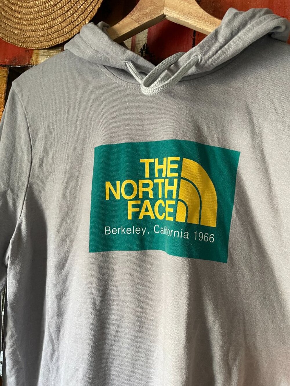 The North Face Berkeley California Lightweight Hoodie in Gray โ Women's L - Picture 5 of 10